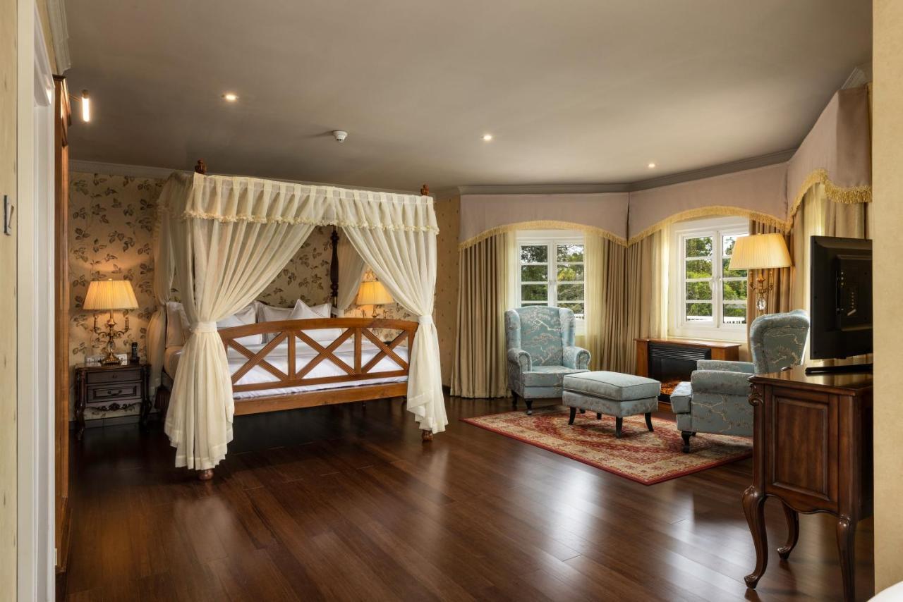 The Westbury Palace Nuwara Eliya Exterior photo